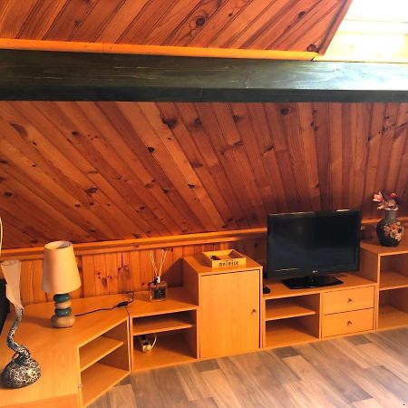 Appartement F1 Mansarde A 100M De La Plage, Proche De Arromanches Et Des Plages Du Debarquement Saint-Come-de-Fresne Екстер'єр фото