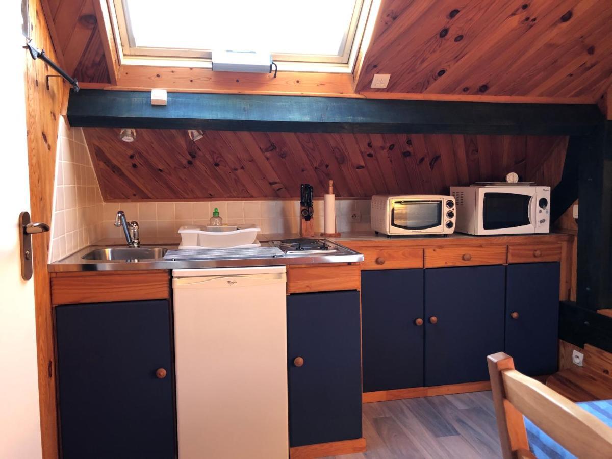 Appartement F1 Mansarde A 100M De La Plage, Proche De Arromanches Et Des Plages Du Debarquement Saint-Come-de-Fresne Екстер'єр фото