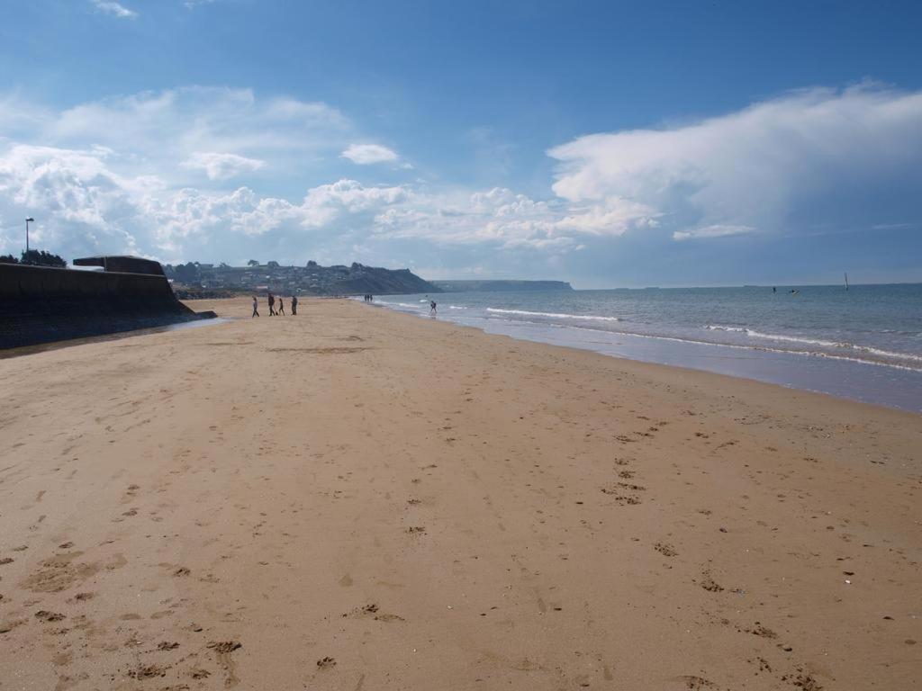 Appartement F1 Mansarde A 100M De La Plage, Proche De Arromanches Et Des Plages Du Debarquement Saint-Come-de-Fresne Екстер'єр фото
